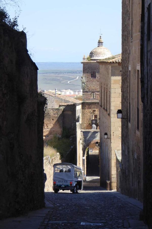 Rcbcaleros Apartment Caceres Exterior photo